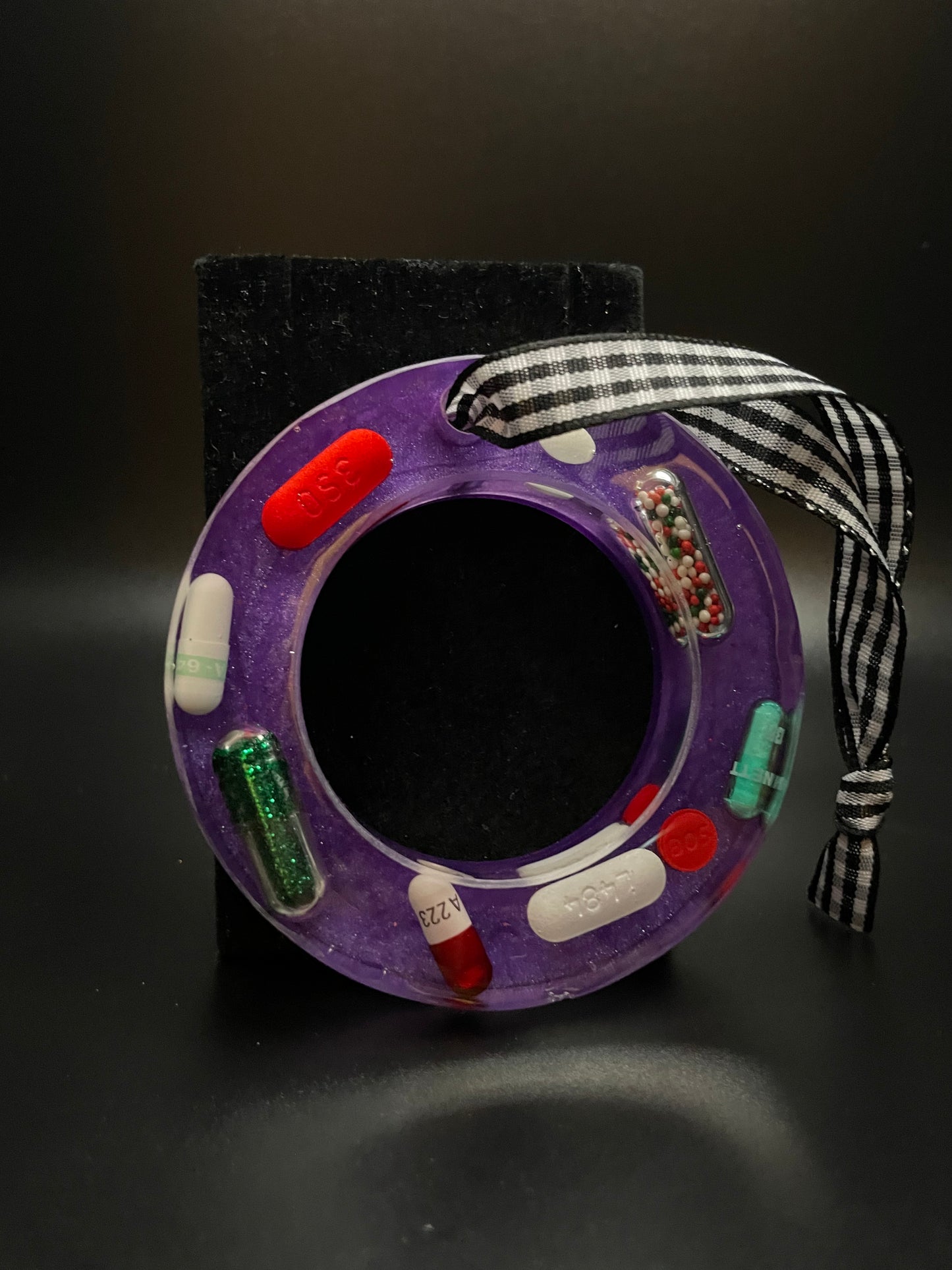 Christmas Wreath Resin Medicine Ornament