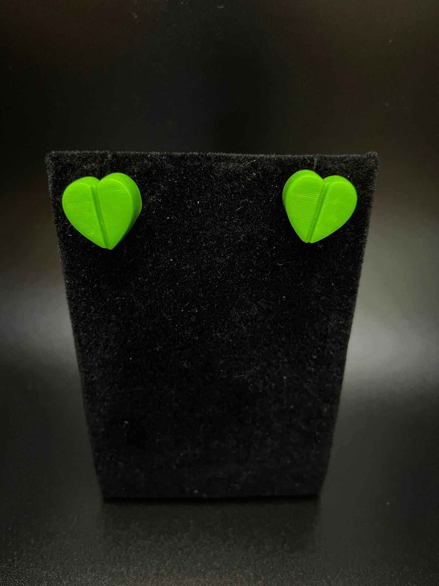 Heart-Shaped Tablet Stud Earrings