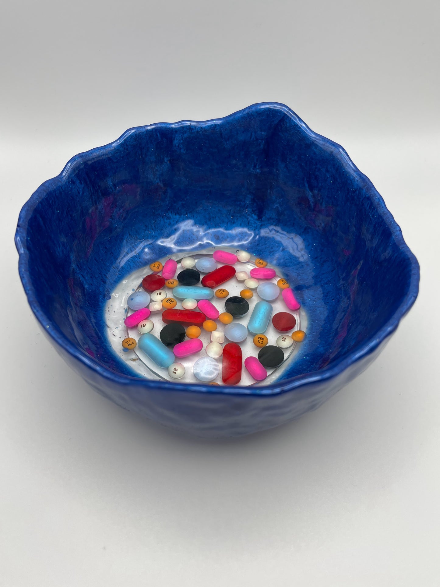 Resin medicine bowl - large
