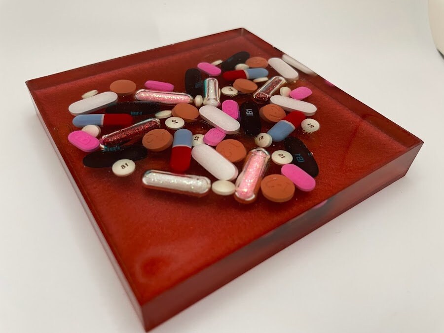 Resin medicine heart paperweight/coaster
